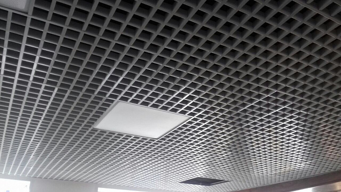 Потолок Грильято металлик 100х100 мм